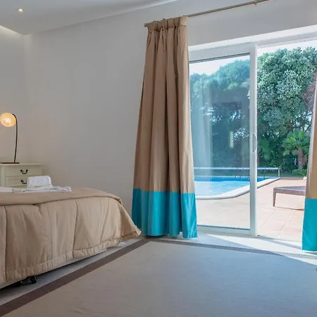 Deslumbrante V6 Villa