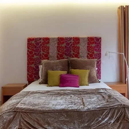 Deslumbrante V6 Villa *